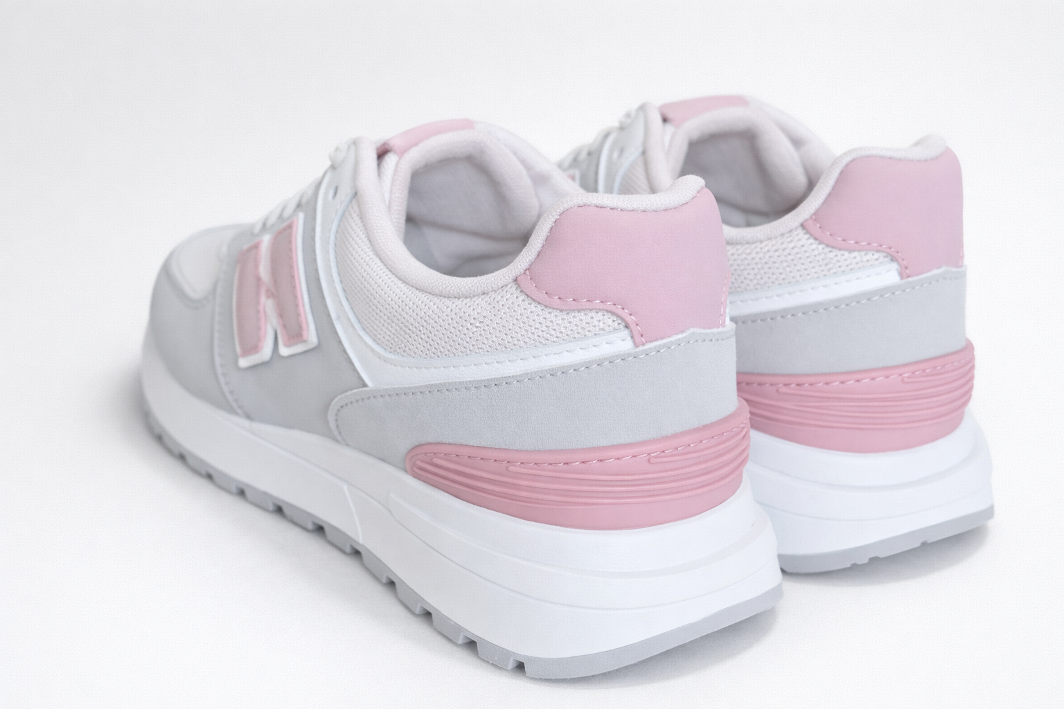 Zapatillas Mujer Gris y Rosa con Detalle N – Deportivas Casual Cómodas