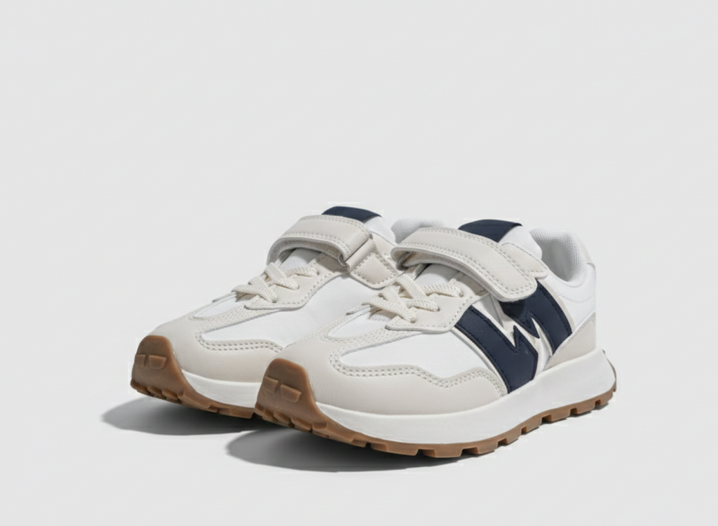 Zapatillas deportivas para niño blancas con velcro, cordones elásticos, suela antideslizante y detalle azul marino